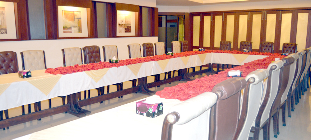 Royal Desert Palm Hotel